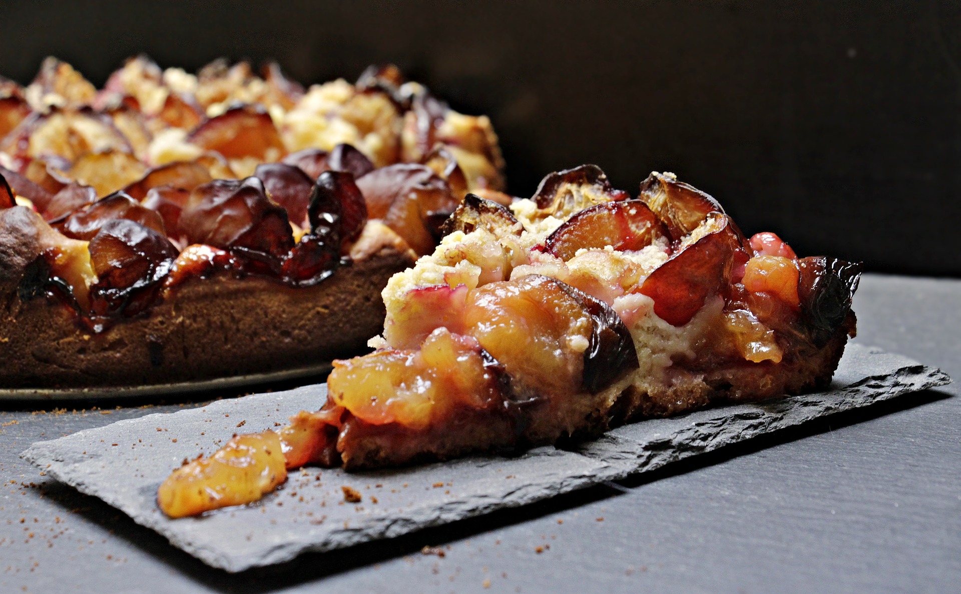 S. Hermann & F. RichterによるPixabayからの画像plum-cake-3641849_1920